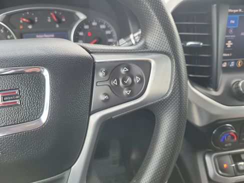 Used 2021 GMC Acadia SLE AWD/4WD image 18