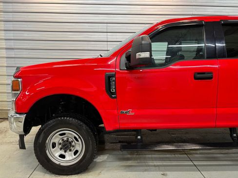Used 2021 Ford F250 XLT image 3