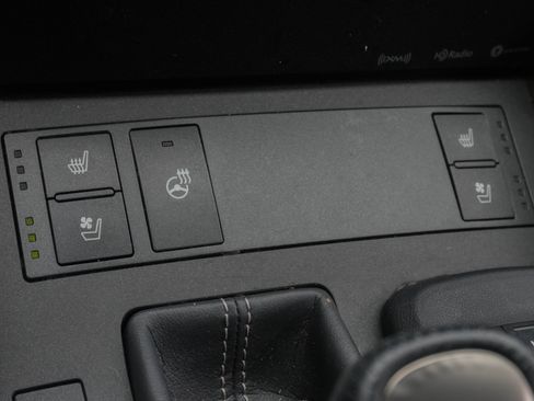 Used 2019 Lexus IS 300 F Sport w/ F Sport Package RWD image 29