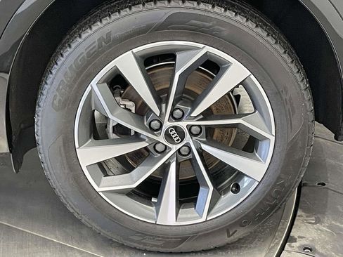 Certified 2023 Audi Q5 2.0T Premium w/ Convenience Package image 12