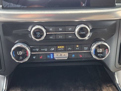 Used 2021 Ford F150 Lariat w/ Equipment Group 502A High AWD/4WD image 18