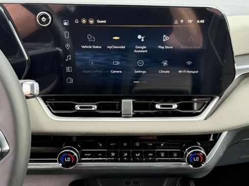 New 2026 Chevrolet Equinox LT w/ Convenience Package II AWD/4WD image 4