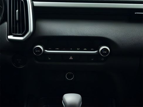 Certified 2025 MAZDA CX-50 2.5 Hybrid w/ Preferred Pkg image 11