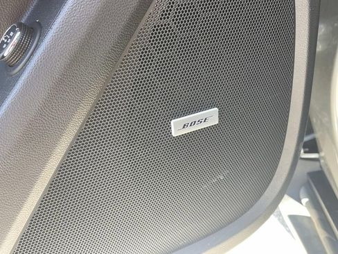 Used 2023 Chevrolet Traverse LT w/ LT Premium Package image 19