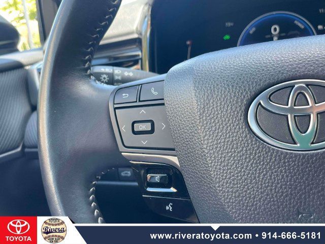 Certified 2025 Toyota Camry SE FWD image 21