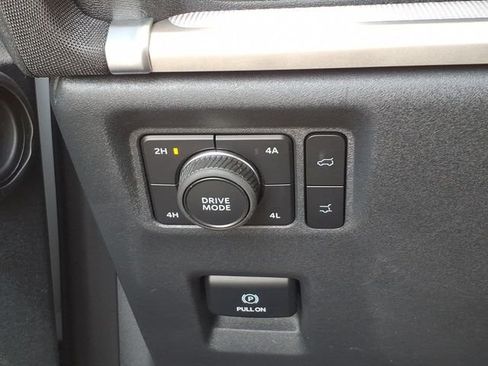 Used 2025 Ford Expedition Max Active AWD/4WD image 21