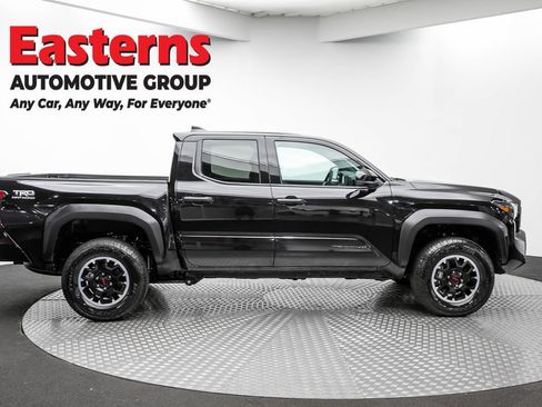 Used 2025 Toyota Tacoma TRD Off-Road AWD/4WD image 83
