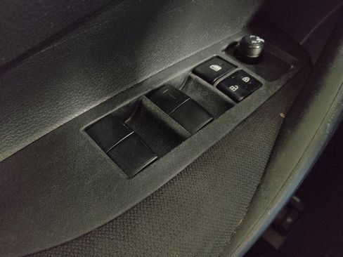 Used 2024 Toyota Corolla LE FWD image 27