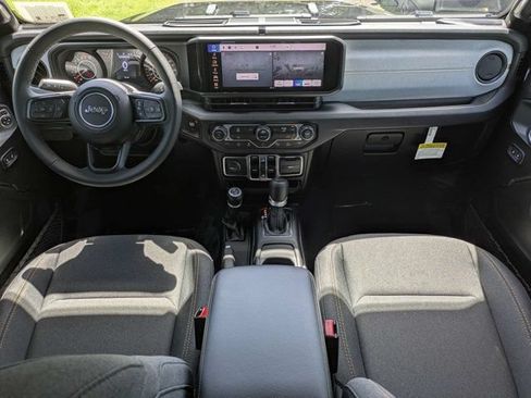 New 2026 Jeep Gladiator Sport AWD/4WD image 15