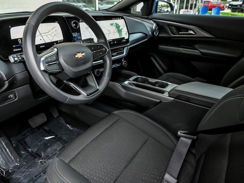 Used 2025 Chevrolet Equinox EV LT FWD image 14