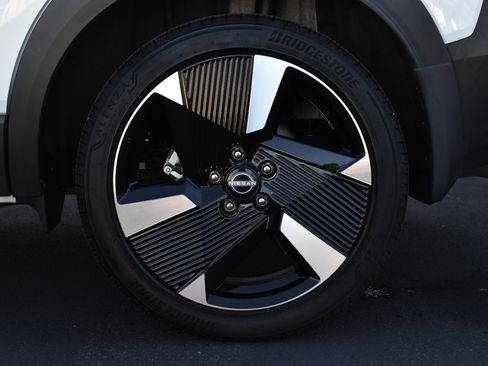 Used 2025 Nissan Kicks SR image 25