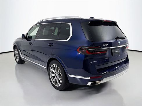 Used 2024 BMW X7 xDrive40i w/ Executive Package AWD/4WD image 3