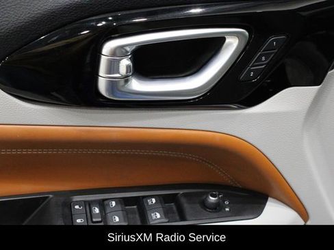 Used 2022 Jeep Compass Limited w/ Elite Group image 17