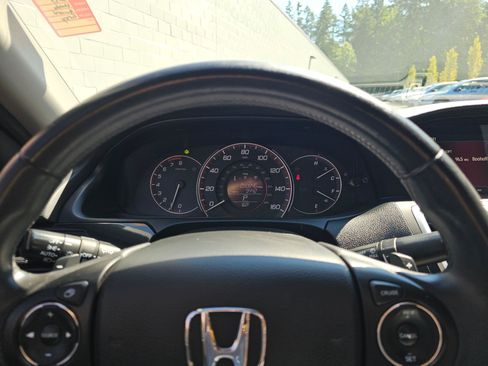 Used 2013 Honda Accord Sport image 27