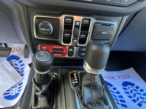 Used 2024 Jeep Gladiator Mojave w/ Convenience Group image 32