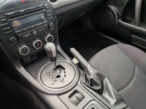 Used 2010 MAZDA MX-5 Miata Touring image 23