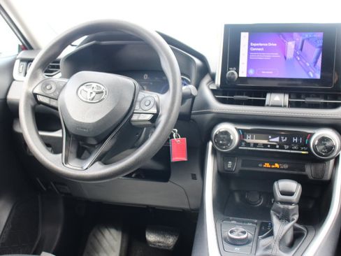 Certified 2025 Toyota RAV4 LE image 22