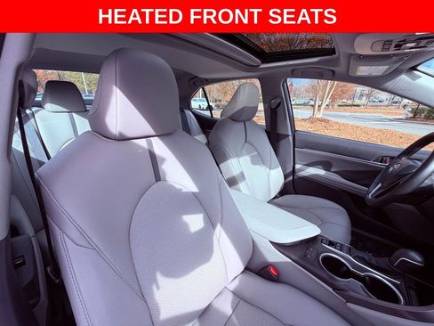 Used 2024 Toyota Camry XLE image 9