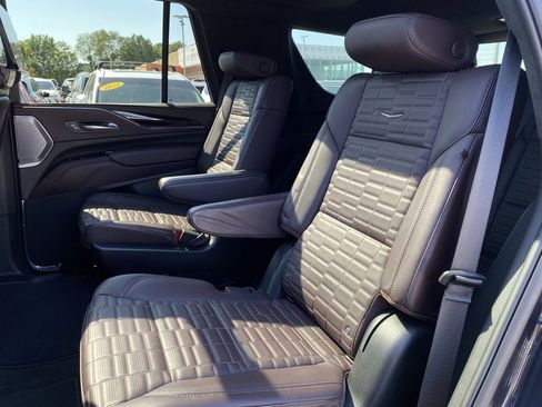 Used 2024 Cadillac Escalade Sport Platinum w/ LPO, Floor Liner Package image 33