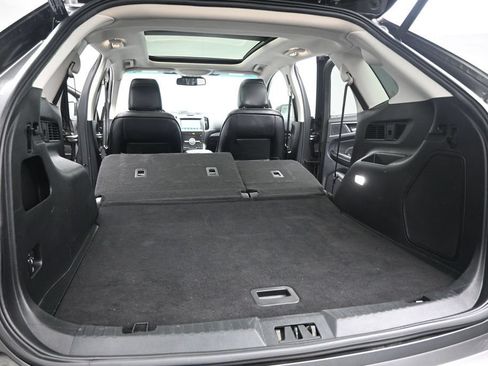 Used 2020 Ford Edge Titanium w/ Equipment Group 301A AWD/4WD image 24