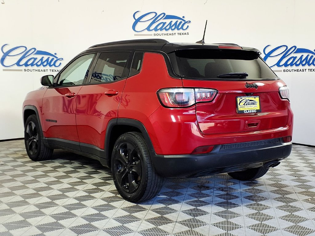Used 2019 Jeep Compass Latitude FWD image 2