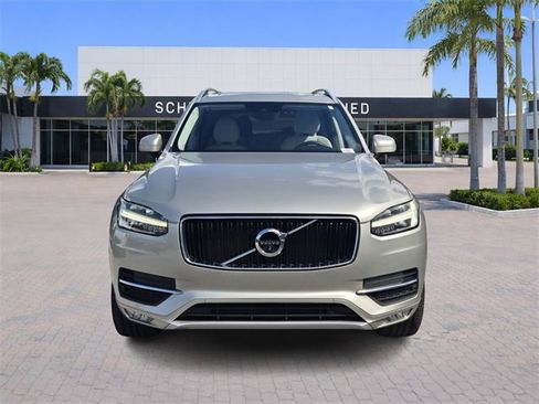 Used 2018 Volvo XC90 T6 Momentum w/ Convenience Package image 2