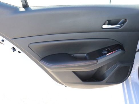 Used 2024 Nissan Altima 2.5 SR image 11