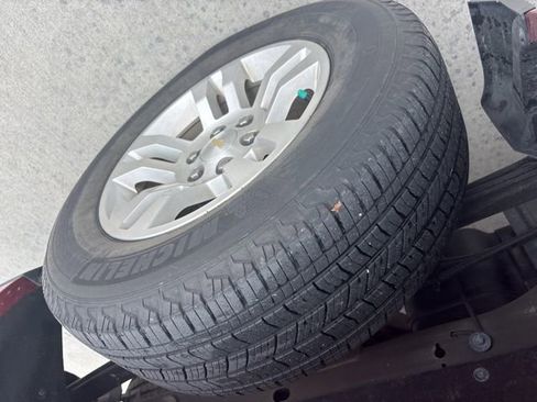 Used 2018 Chevrolet Silverado 1500 LT w/ All Star Edition image 9