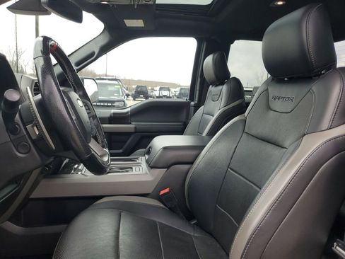 Used 2018 Ford F150 Raptor w/ Equipment Group 802A Luxury image 8