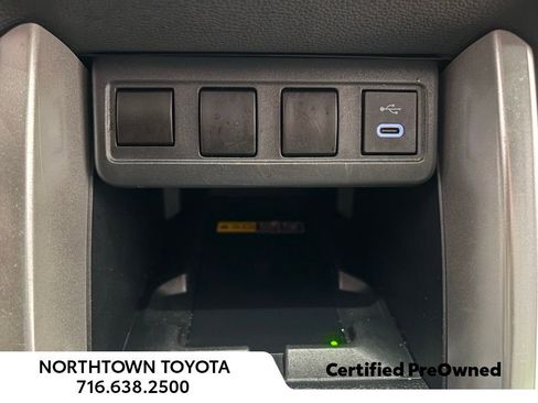 Used 2024 Toyota Corolla Cross SE w/ Moonroof Package image 13