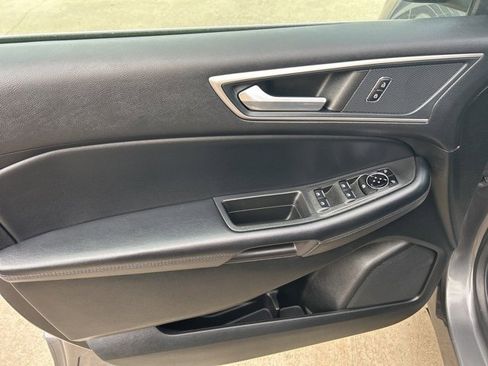 Used 2023 Ford Edge SEL image 17