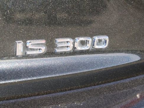 Used 2018 Lexus IS 300 image 6