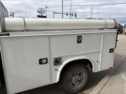 Used 2021 Ford F250 XL w/ Power Equipment Group image 5