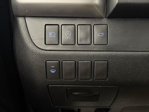 Used 2018 Toyota Highlander XLE AWD/4WD image 21