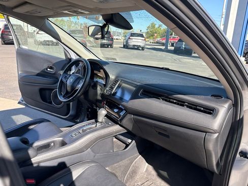 Used 2019 Honda HR-V EX-L image 28