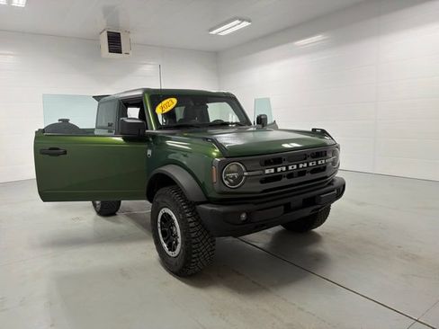 Used 2023 Ford Bronco Big Bend w/ Sasquatch Package AWD/4WD image 13