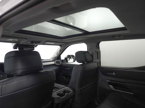 Used 2023 Toyota Tundra Limited AWD/4WD image 6