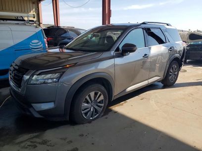 Used 2024 Nissan Pathfinder SV