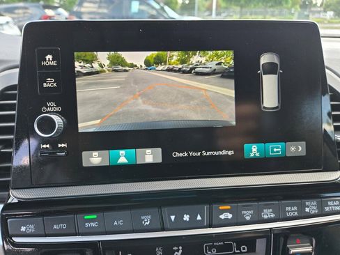 Certified 2025 Honda Odyssey Touring image 14