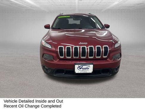 Used 2015 Jeep Cherokee Latitude w/ Cold Weather Group AWD/4WD image 5