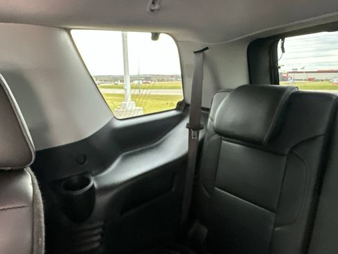 Used 2019 GMC Yukon Denali w/ Denali Ultimate Black Edition AWD/4WD image 28