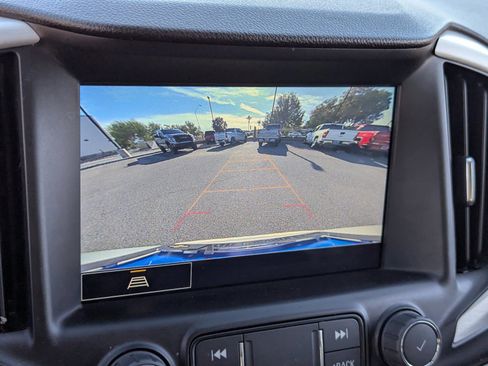 Used 2022 GMC Terrain SLT image 28