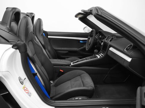 Certified 2025 Porsche 718 Boxster Spyder RS w/ Light Design Package RWD image 35
