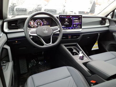 New 2026 Volkswagen Tiguan SE image 6