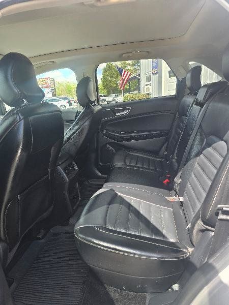 Used 2017 Ford Edge SEL w/ Equipment Group 201A AWD/4WD image 6