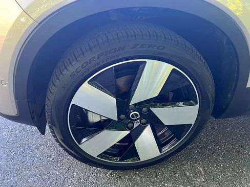 Certified 2023 Volvo XC40 Recharge Ultimate AWD/4WD image 9