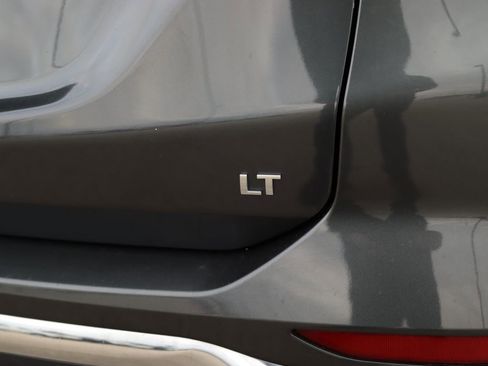 Used 2020 Chevrolet Equinox LT FWD image 33