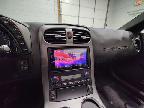 Used 2007 Chevrolet Corvette Convertible w/ Preferred Equipment Group image 31