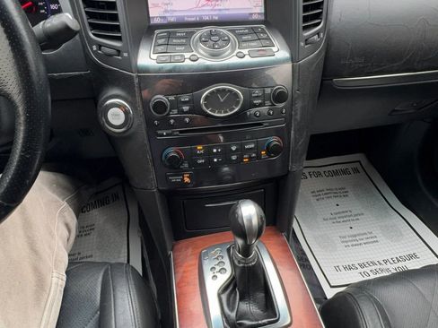 Used 2010 INFINITI FX35 AWD w/ Navigation Pkg image 16