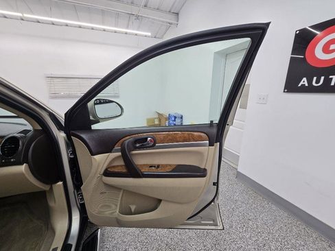 Used 2011 Buick Enclave CXL w/ LPO, Cargo Convenience Pkg FWD image 29